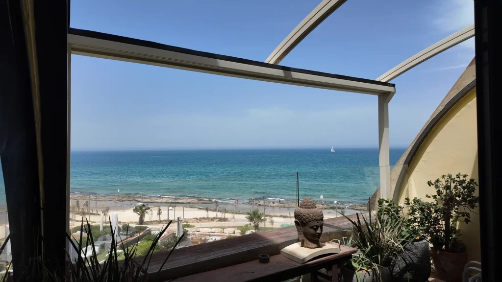 פרגולה נאספת pvc עם זכוכיות תל אביב פרויקט סוככי השרון 9_15